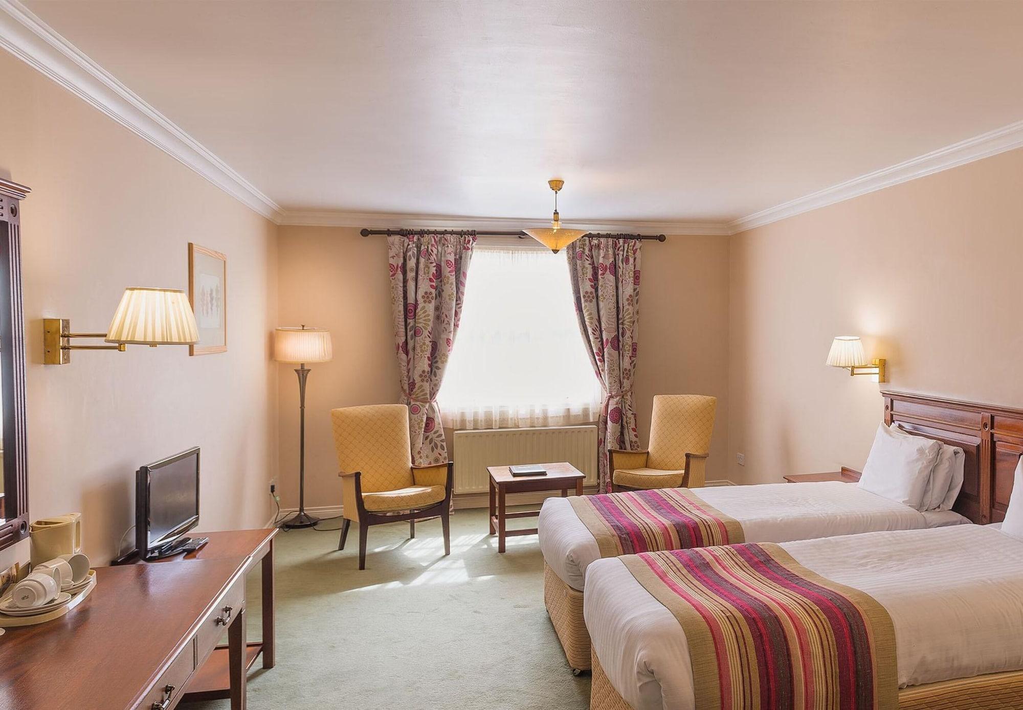 Londonderry Arms Hotel Карнлау Экстерьер фото
