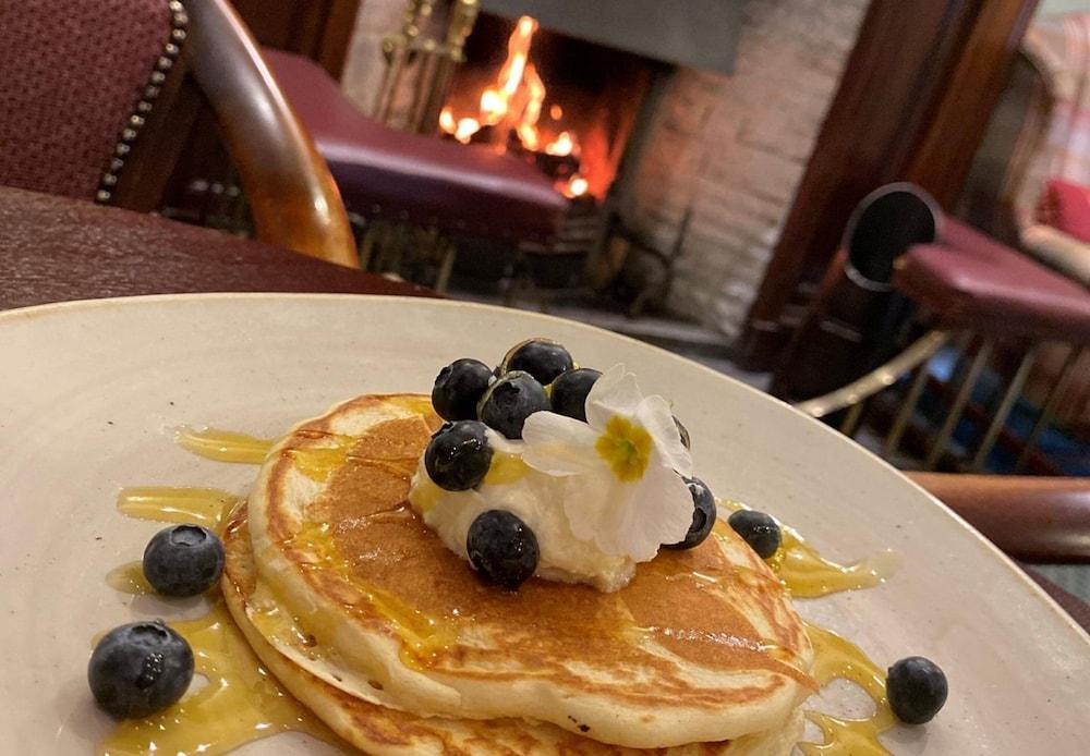 Londonderry Arms Hotel Карнлау Экстерьер фото