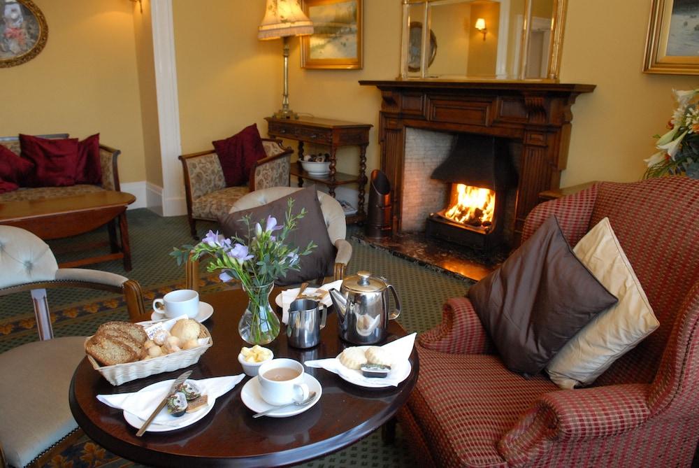 Londonderry Arms Hotel Карнлау Экстерьер фото