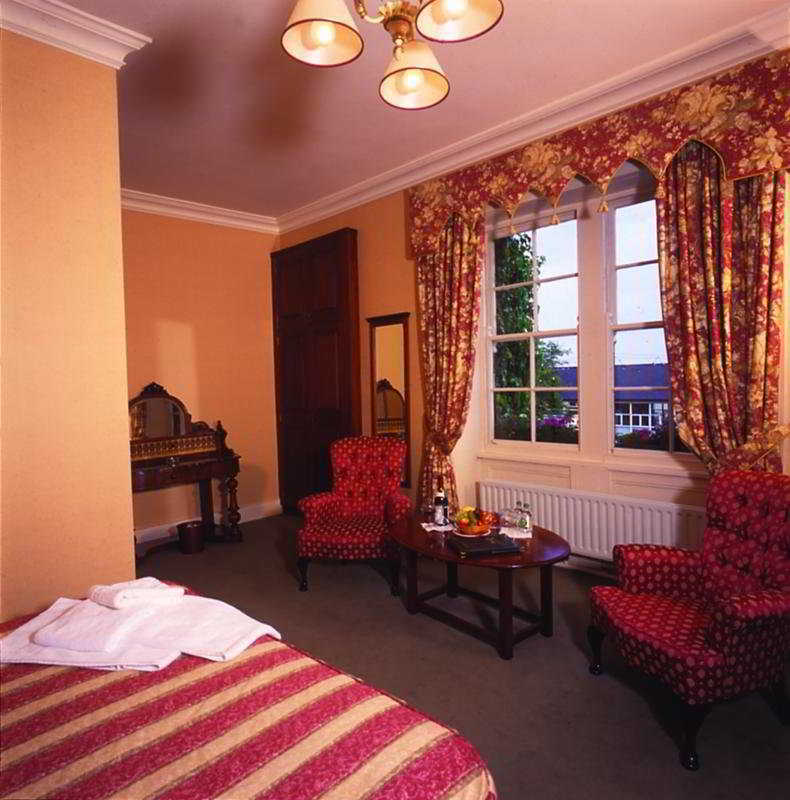 Londonderry Arms Hotel Карнлау Экстерьер фото