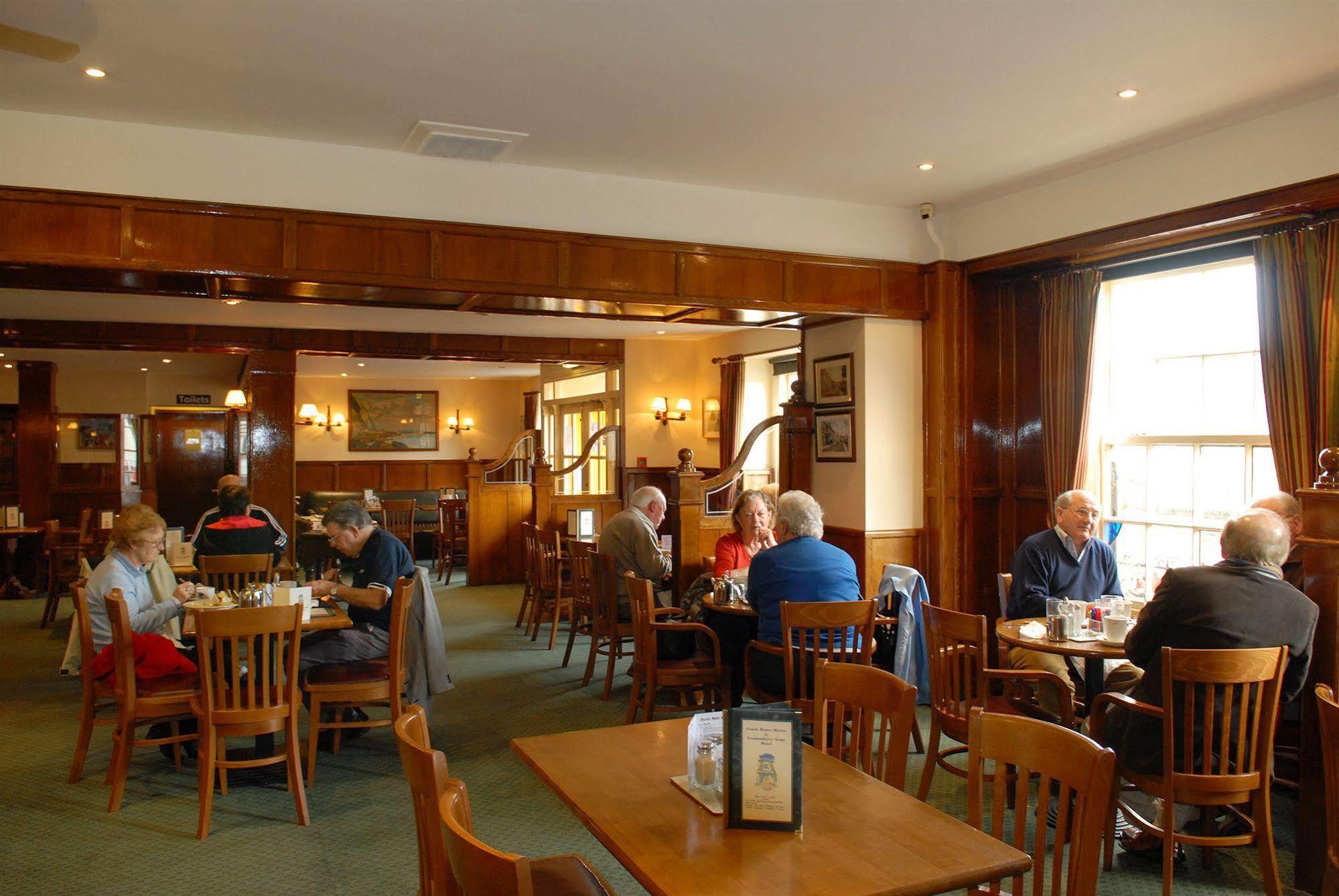 Londonderry Arms Hotel Карнлау Экстерьер фото