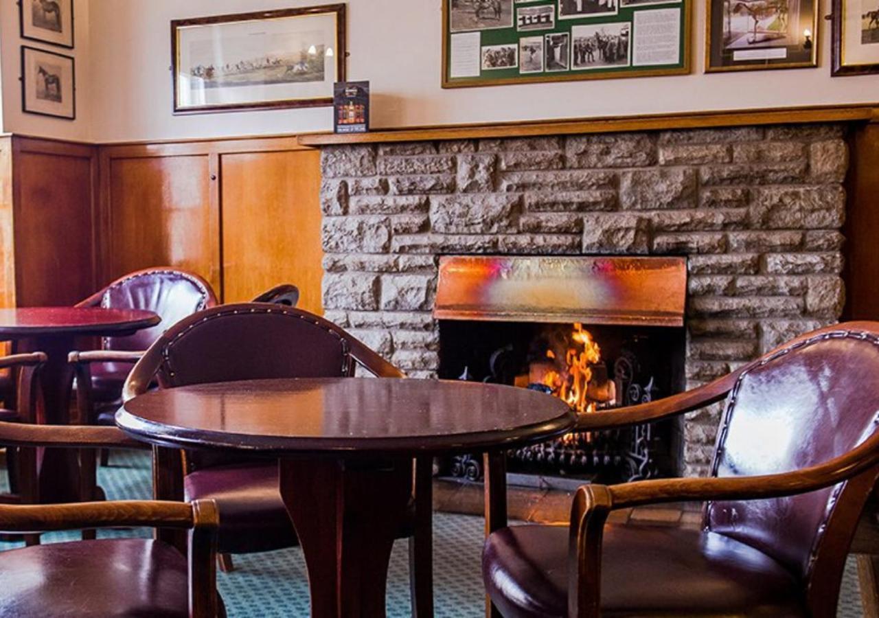 Londonderry Arms Hotel Карнлау Экстерьер фото